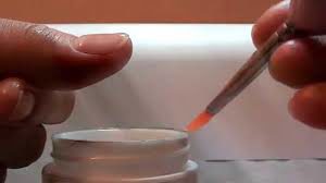 odnofaznyy-gel-dlya-narashchivaniya-nogtey-sovety-po-primeneniyu